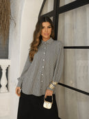 Camisa Manga Longa Feminina Listrada com Botões Solta em Tecido Crepe Premium sem Bolso Tendencia Casual Elegânte