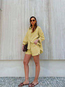 Conjunto feminino em linho com blusa leve e short casual - Zurique