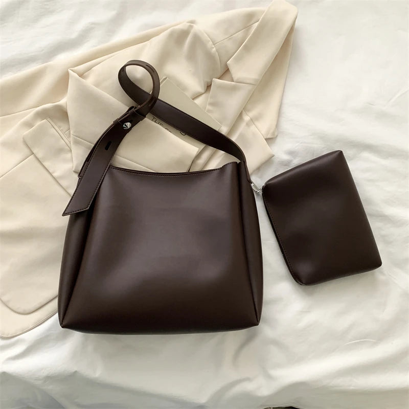 Bolsa de Couro Sintético feminina - Mariana