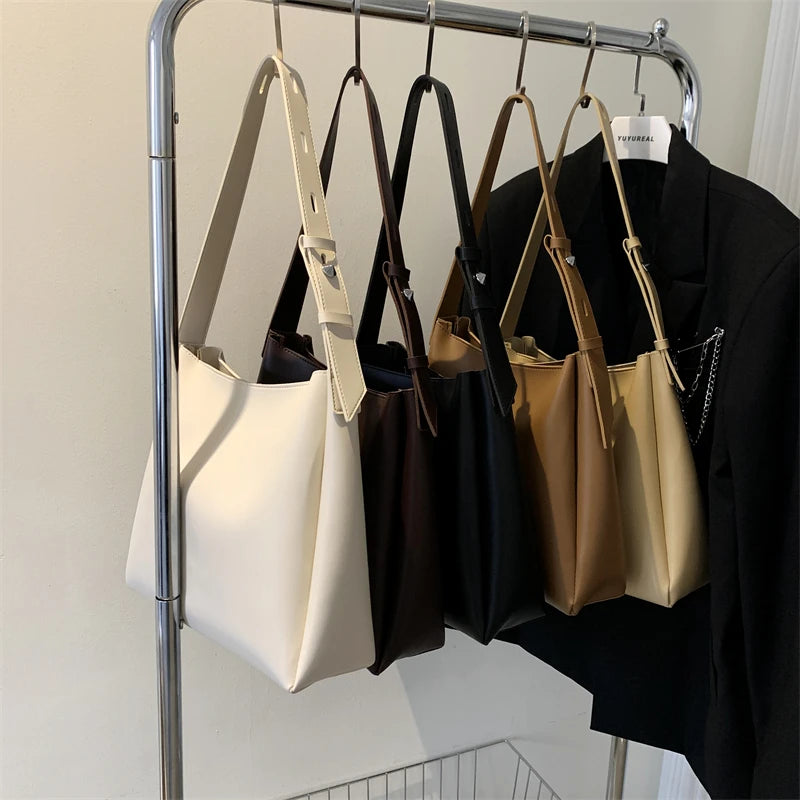 Bolsa de Couro Sintético feminina - Mariana